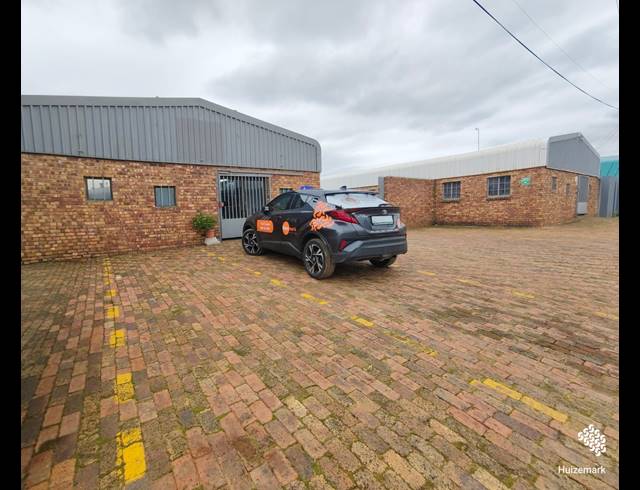 1,500M² BUILDING FOR SALE IN VAALPARK
